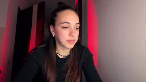 ms_sophiee online show from April 2026 06:03:02 PM