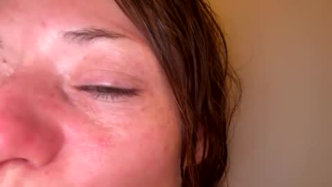msfreckles92 online show from May 2026 05:13:01 AM