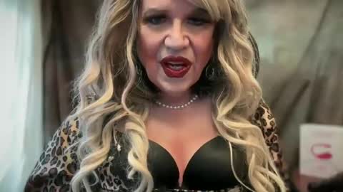 Snapshot of mskarentoy chatting on September 2025 07:40:02 PM mskarentoy online show from September 2025 07:40:02 PM