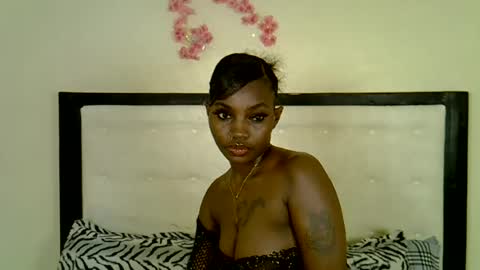 Snapshot of msred_xoxo chatting on August 2026 02:37:02 AM msred_xoxo online show from August 2026 02:37:02 AM