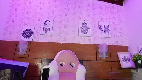 Snapshot of mssburbuja chatting on March 2025 03:19:01 AM Manuela online show from March 2025 03:19:01 AM