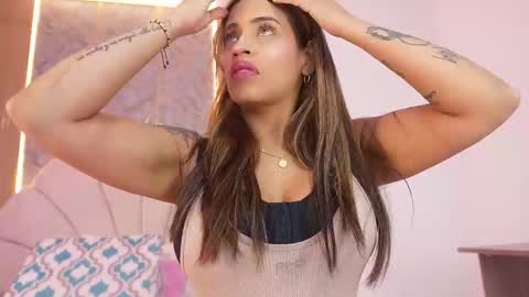 Snapshot of mssburbuja chatting on November 2025 03:06:01 AM Manuela online show from November 2025 03:06:01 AM