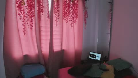 Snapshot of msschloee chatting on November 2025 07:23:02 PM Chloe new account online show from November 2025 07:23:02 PM