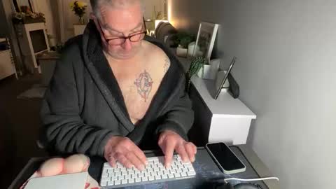 mtb1697 online show from April 2026 10:56:02 PM