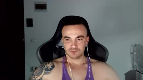 Snapshot of mu5clemania chatting on December 2024 06:17:01 PM Victor online show from December 2024 06:17:01 PM