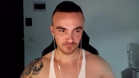 Snapshot of mu5clemania chatting on December 2024 09:46:01 PM Victor online show from December 2024 09:46:01 PM