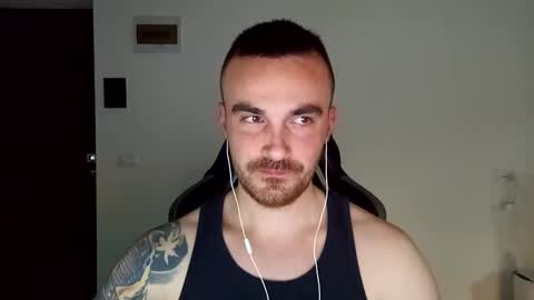 Snapshot of mu5clemania chatting on December 2024 01:27:02 PM Victor online show from December 2024 01:27:02 PM