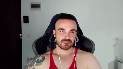 Snapshot of mu5clemania chatting on December 2024 01:10:02 PM Victor online show from December 2024 01:10:02 PM