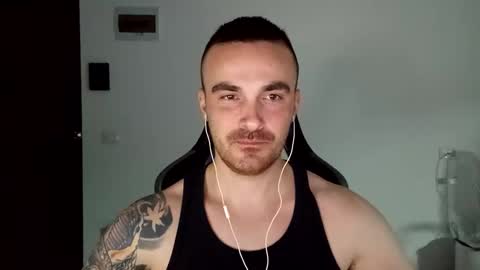 Snapshot of mu5clemania chatting on December 2024 03:13:01 PM Victor online show from December 2024 03:13:01 PM