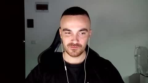 Snapshot of mu5clemania chatting on January 2025 04:13:01 PM Victor online show from January 2025 04:13:01 PM