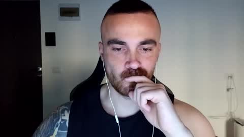 Snapshot of mu5clemania chatting on January 2025 12:40:01 PM Victor online show from January 2025 12:40:01 PM