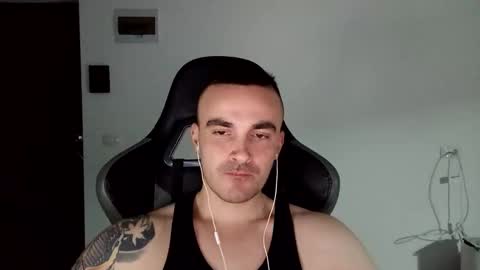 Snapshot of mu5clemania chatting on January 2025 04:11:01 PM Victor online show from January 2025 04:11:01 PM