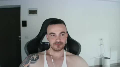 Snapshot of mu5clemania chatting on February 2025 06:32:02 AM Victor online show from February 2025 06:32:02 AM