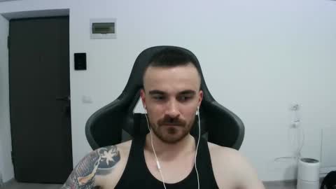 Snapshot of mu5clemania chatting on February 2025 06:01:02 PM Victor online show from February 2025 06:01:02 PM