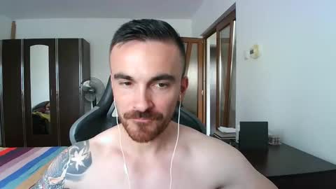 Snapshot of mu5clemania chatting on September 2025 10:48:02 AM Victor online show from September 2025 10:48:02 AM