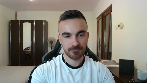 Victor online show from December 2025 01:26:01 PM