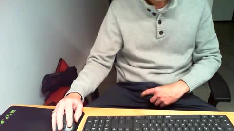 mucfag online show from December 2025 05:30:01 PM