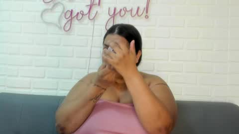 Snapshot of muentes_geminis chatting on October 2025 08:17:01 PM Tati online show from October 2025 08:17:01 PM