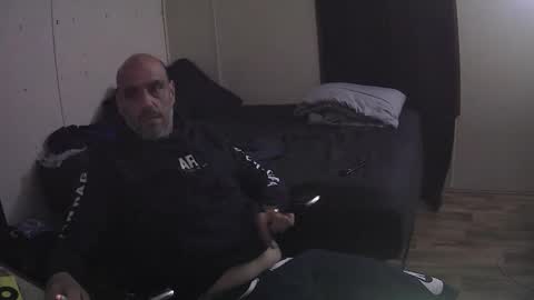 Muffdiver online show from April 2026 12:34:01 AM