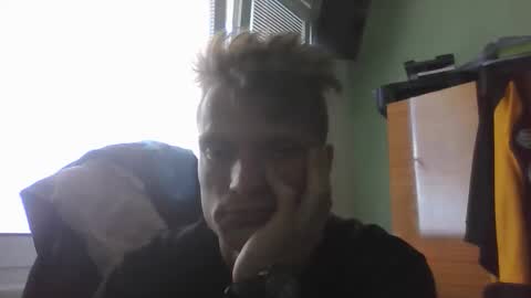 Snapshot of mugis420 chatting on June 2026 05:06:01 PM mugis420 online show from June 2026 05:06:01 PM