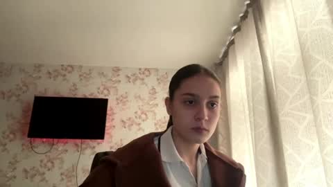 Tia online show from April 2026 06:05:01 AM