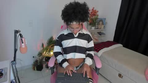 HEY GUYS IF YOU LIKE SEXY SHOW YOU ARE IN THE CORRECT PLACE CU WENESDAY PVT OPEN   TRANSMISSION TIME 5 PM - 10 PM COLOMBIA online show from February 2026 01:23:01 AM