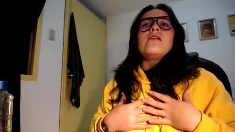 Dani and Alex online show from October 2025 02:04:01 AM