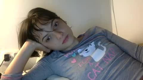 Snapshot of munchi_ chatting on December 2024 11:15:01 AM online show from December 2024 11:15:01 AM