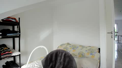 LOVELY JULIA  Peter DAY online show from May 2026 06:31:02 AM