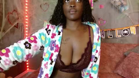 Leidy online show from October 2025 05:02:02 PM