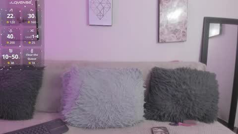 muriell_69 online show from September 2025 10:46:02 PM