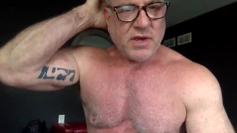 Muscl Dad online show from June 2026 06:33:02 PM