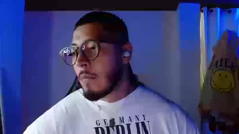 Snapshot of muscle_cock32 chatting on September 2025 05:38:01 PM David Big online show from September 2025 05:38:01 PM