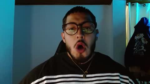 Snapshot of muscle_cock32 chatting on September 2025 06:57:02 PM David Big online show from September 2025 06:57:02 PM