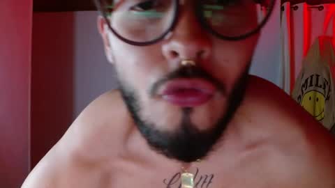 Snapshot of muscle_cock32 chatting on October 2025 10:29:02 PM David Big online show from October 2025 10:29:02 PM