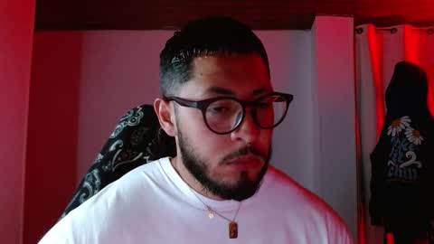 Snapshot of muscle_cock32 chatting on October 2025 08:14:02 AM David Big online show from October 2025 08:14:02 AM