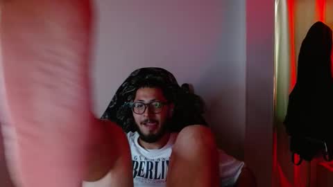 Snapshot of muscle_cock32 chatting on October 2025 06:37:01 PM David Big online show from October 2025 06:37:01 PM