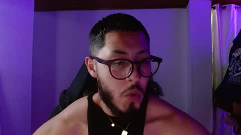 Snapshot of muscle_cock32 chatting on November 2025 05:24:01 PM David Big online show from November 2025 05:24:01 PM