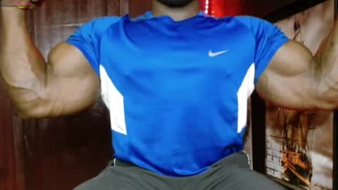 musclegod23 online show from April 2026 09:47:01 AM