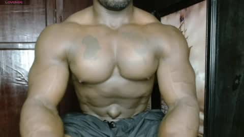 musclegod23 online show from April 2026 12:16:02 AM