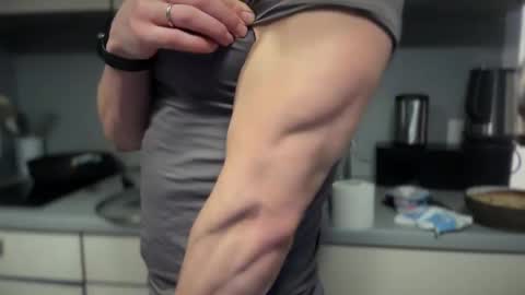 musclehair3 online show from December 2024 07:41:02 PM
