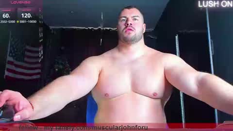 Snapshot of muscularjohnforu chatting on January 2025 10:42:01 AM click icon for peach online show from January 2025 10:42:01 AM