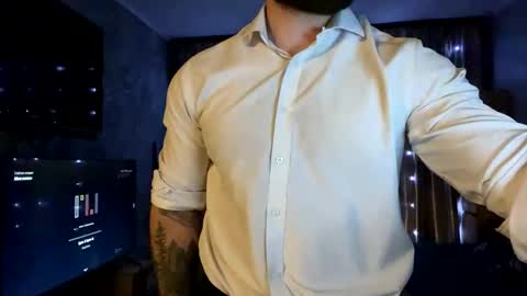 muscularjuggler online show from February 2026 03:54:02 PM