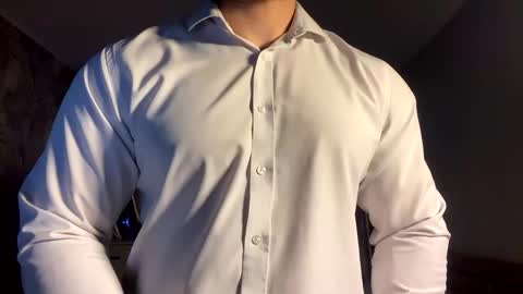 muscularjuggler online show from March 2026 05:19:01 PM