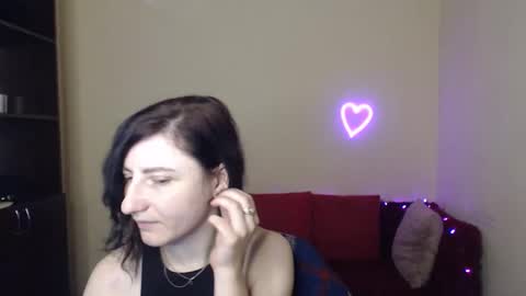 Jeneva online show from December 2025 06:41:02 AM