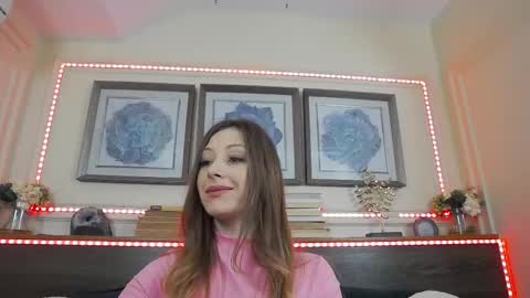 Luna  online show from January 2026 10:13:01 PM