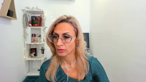 Snapshot of museofstage chatting on December 2024 10:55:02 AM Diana online show from December 2024 10:55:02 AM