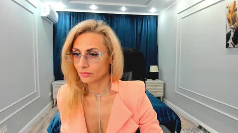 Snapshot of museofstage chatting on February 2025 11:44:02 AM Diana online show from February 2025 11:44:02 AM