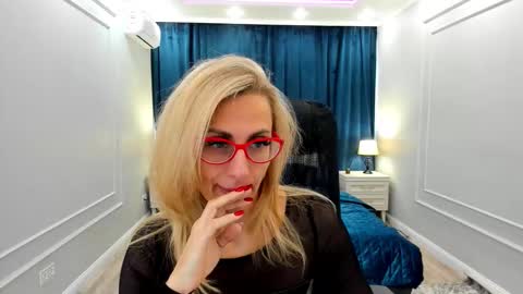 Snapshot of museofstage chatting on February 2025 11:47:02 AM Diana online show from February 2025 11:47:02 AM