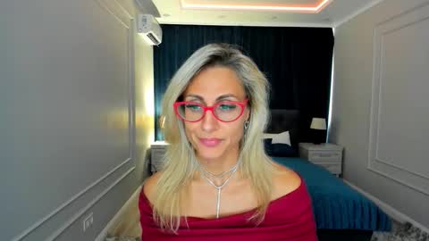 Snapshot of museofstage chatting on September 2025 11:45:01 AM Diana online show from September 2025 11:45:01 AM